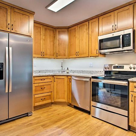 Newly Remodeled Apartment On Main Street In Saluda Exteriér fotografie