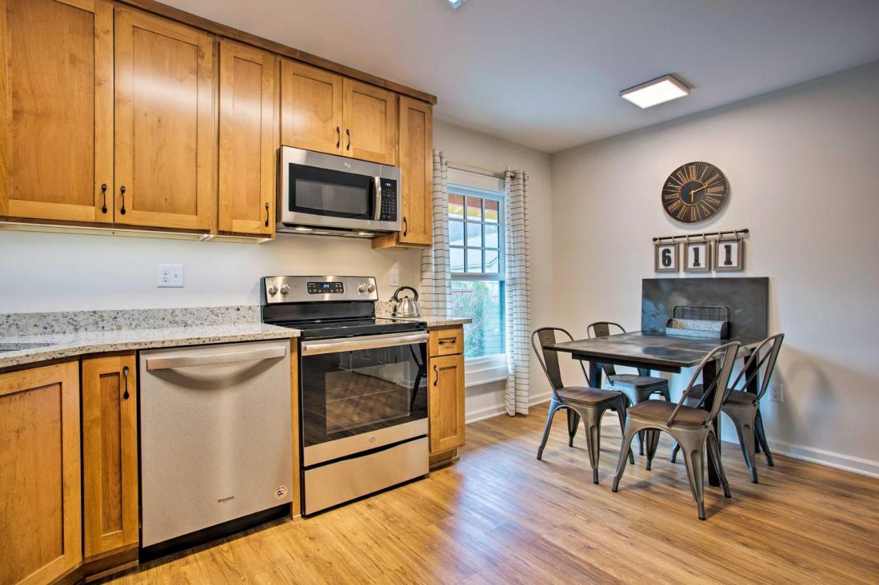 Newly Remodeled Apartment On Main Street In Saluda Exteriér fotografie