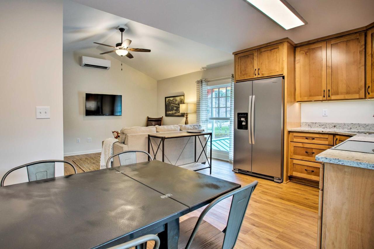 Newly Remodeled Apartment On Main Street In Saluda Exteriér fotografie